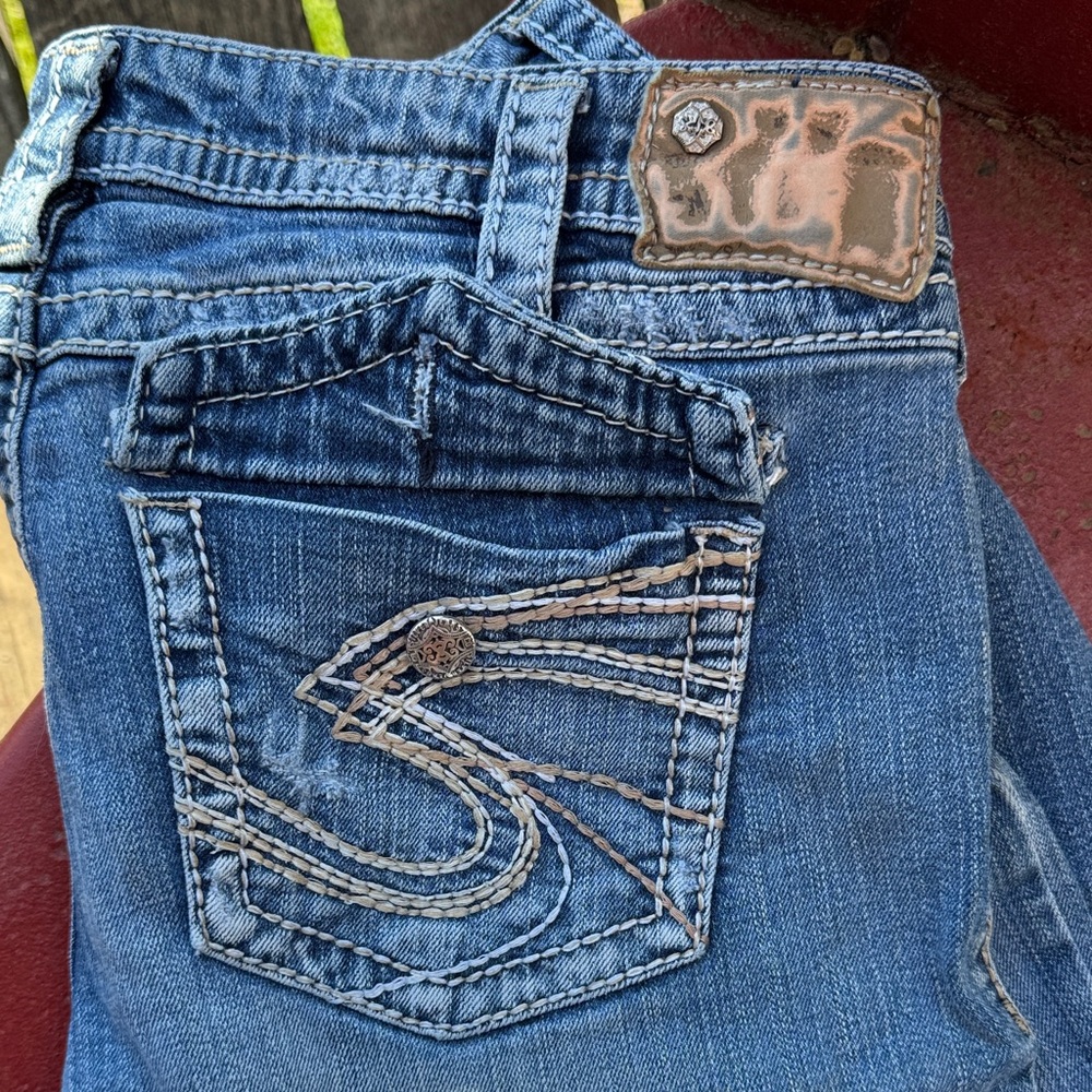 Silver Jeans Medium Blue Bootcut Jeans with Embroidered Pocket